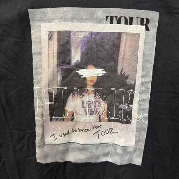 HER I Used to Know Her Tour Dates Polaroid Urban Pop Tee M - Picture 2 of 4